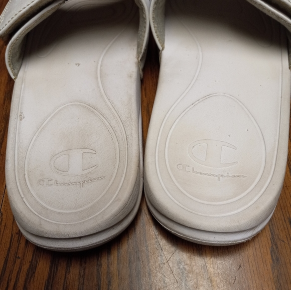 Unisex Champion Velcro Strap Slides. - Picture 3 of 5